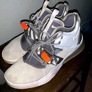 Nike Air Force 270 Wolf Grey